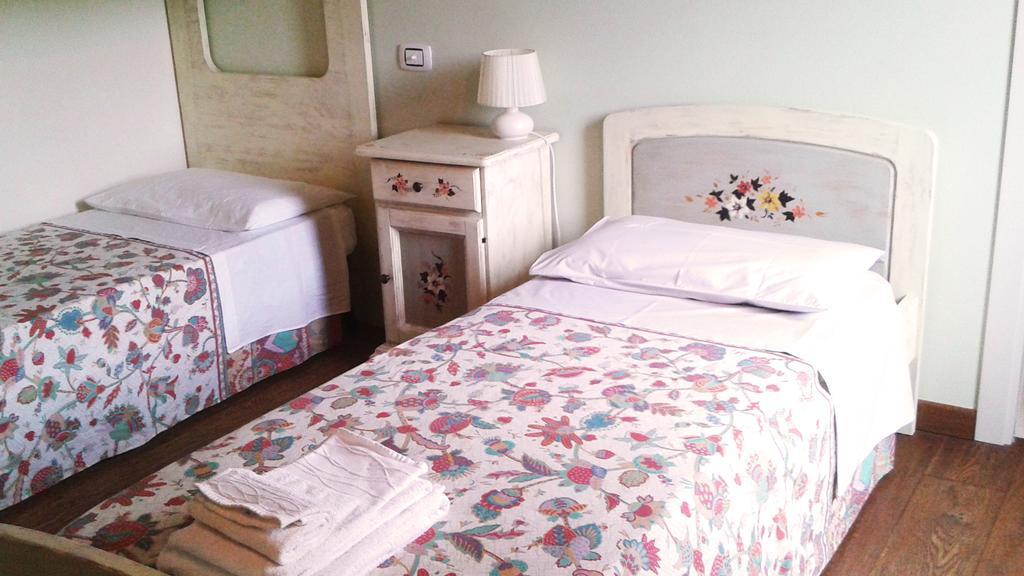 ليغناغو B&B "Corte San Tomaso" الغرفة الصورة