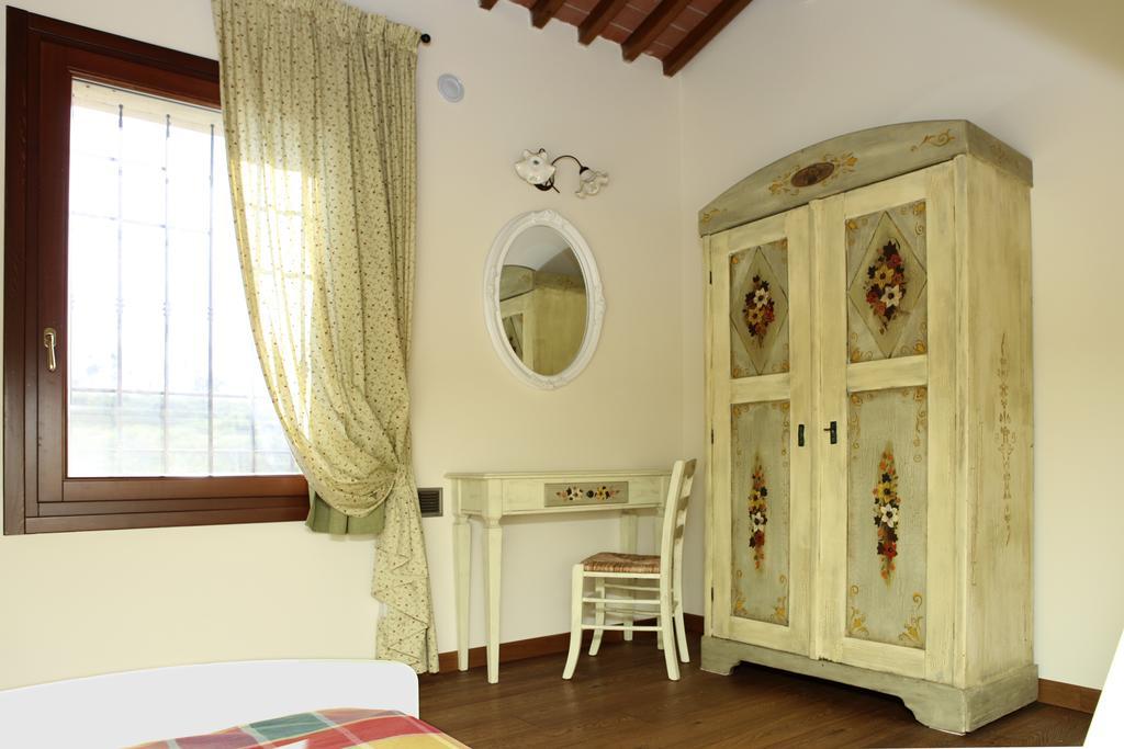 ليغناغو B&B "Corte San Tomaso" الغرفة الصورة